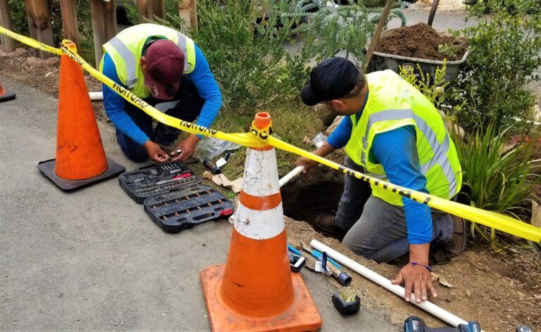 Plumbing! Plumbers! Water Pipe Repair!